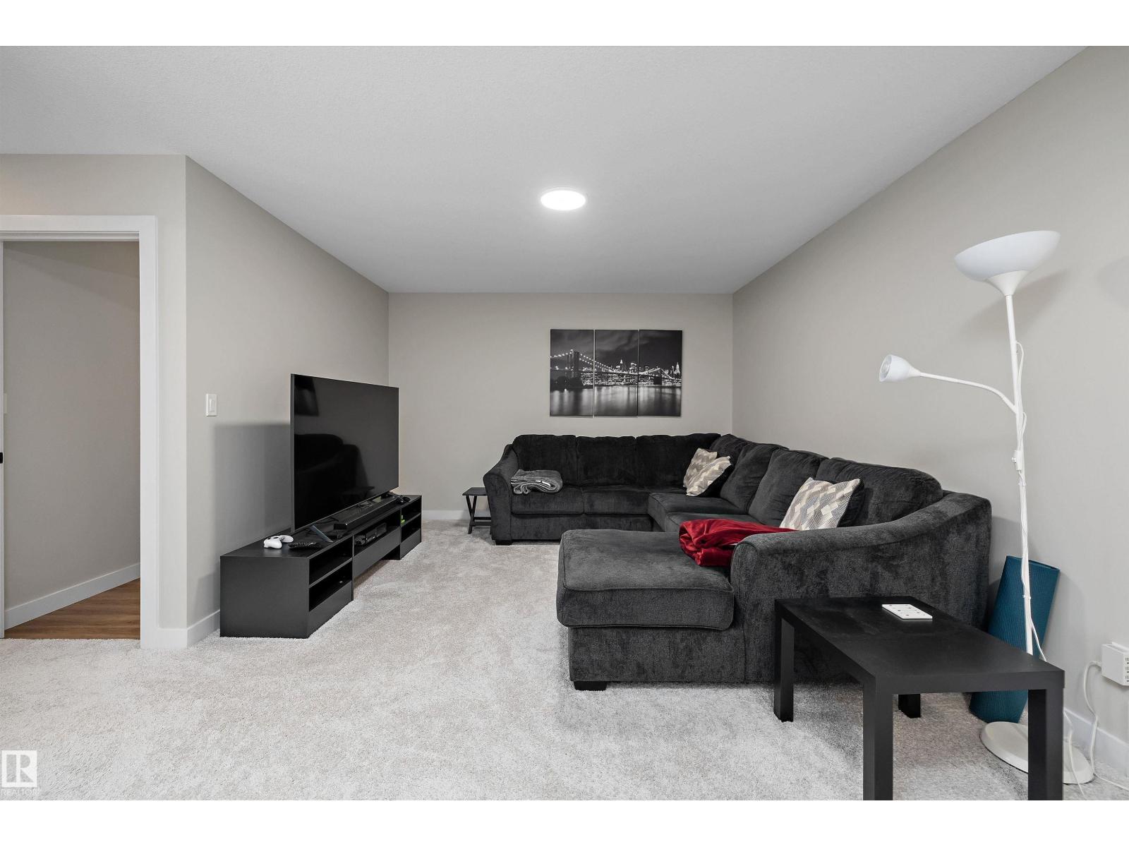 2316 KELLY CIRCLE CI SW - 28