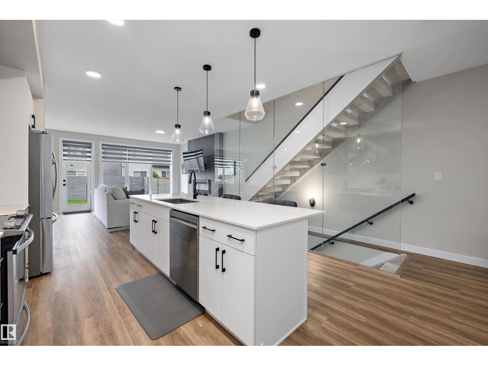 2316 KELLY CIRCLE CI SW - 8