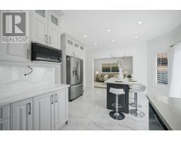 Living room - 88 Olde Town Road, Brampton, ON L6X4X9 Photo 10