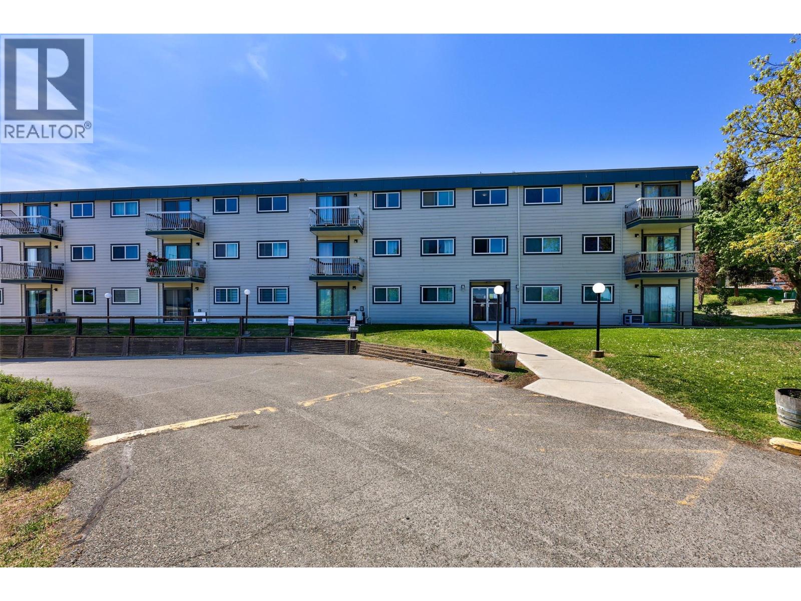 #18 1595 SUMMIT Drive - 1