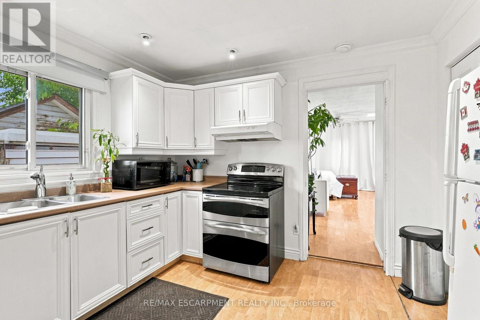328 WOODWARD AVENUE - 10