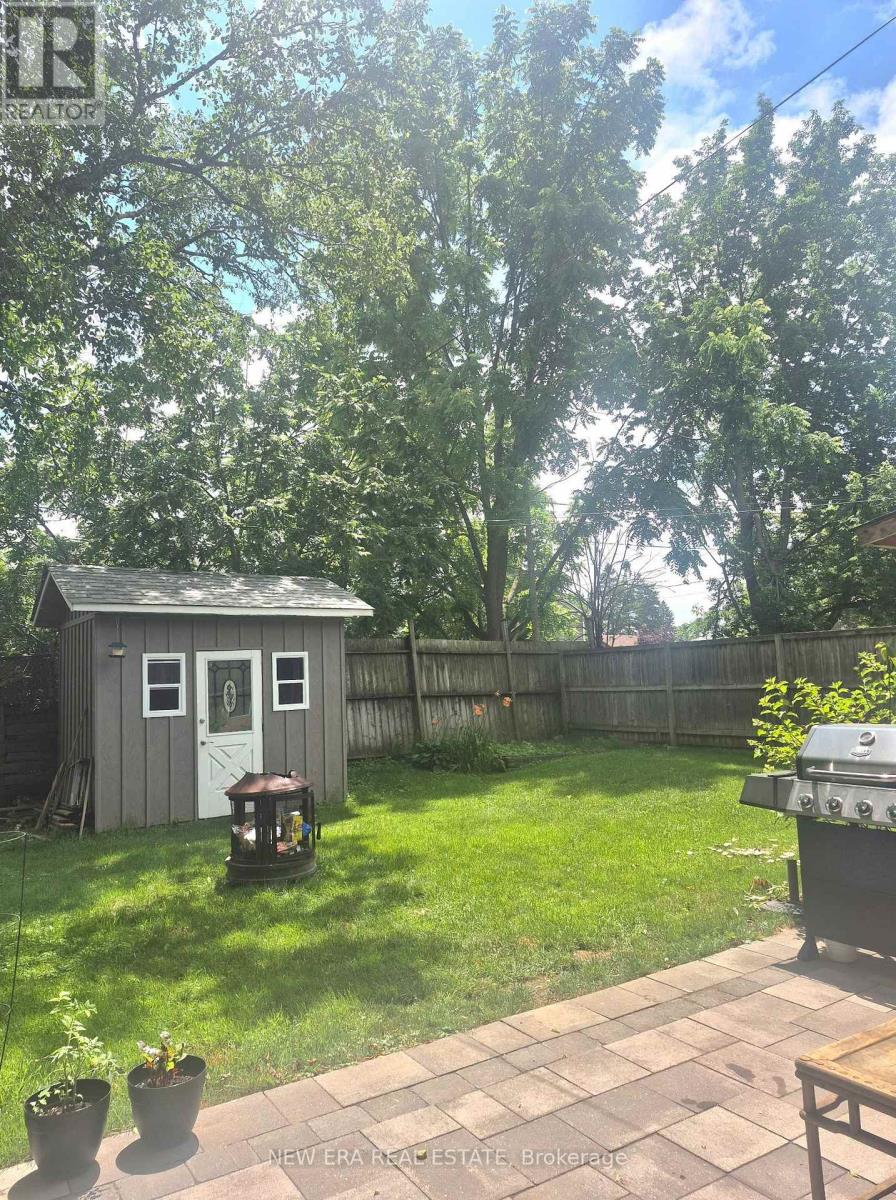 779 CHAMBERLAIN STREET - 9