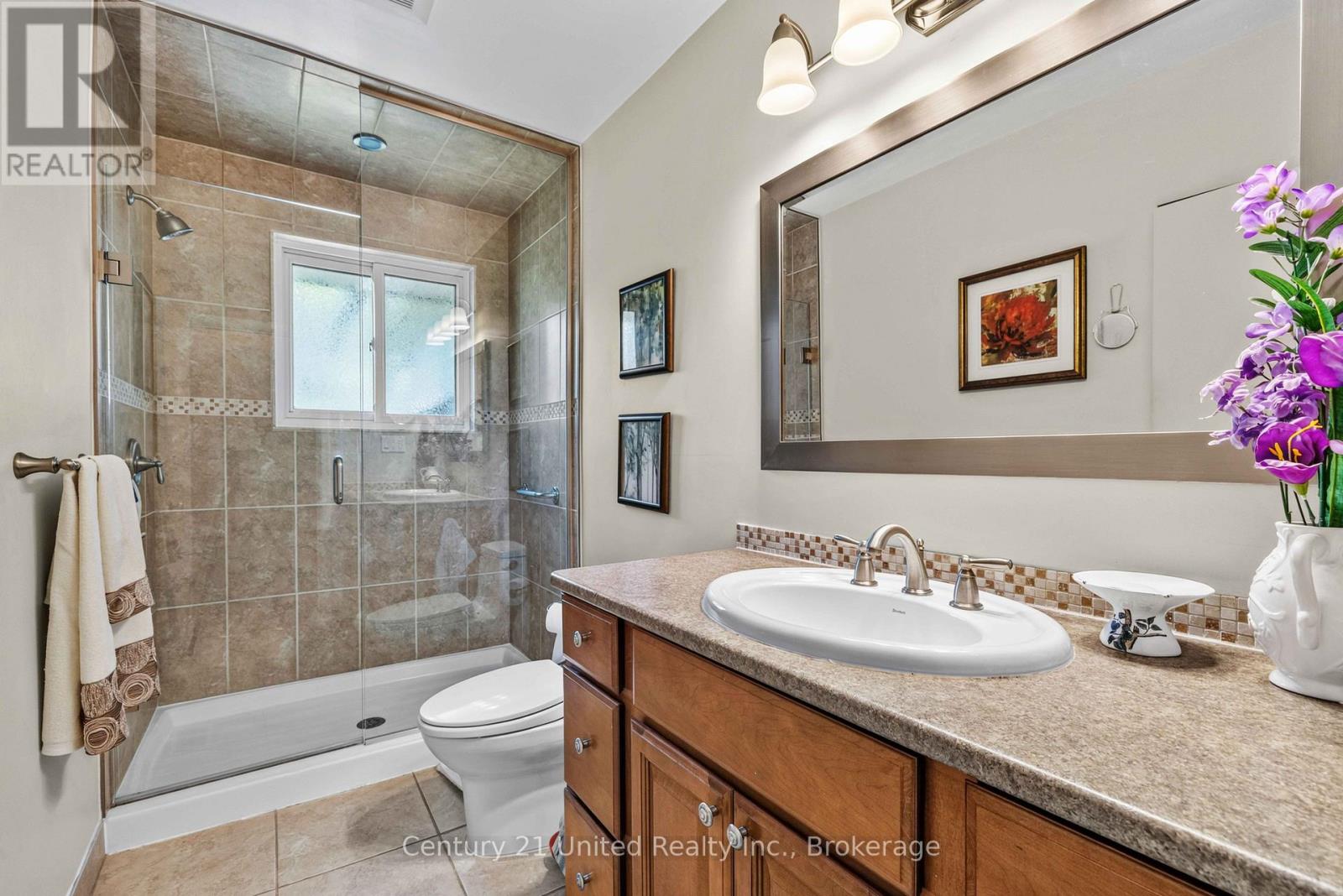 122 EARLWOOD DRIVE - 20