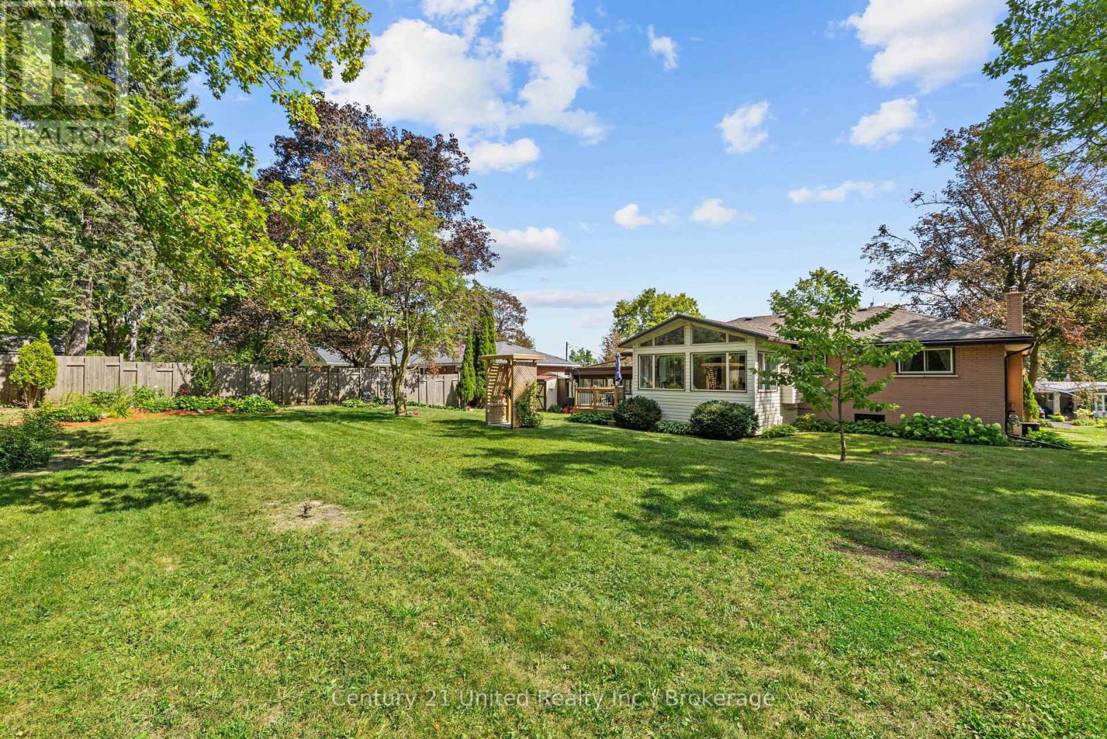 122 EARLWOOD DRIVE - 5