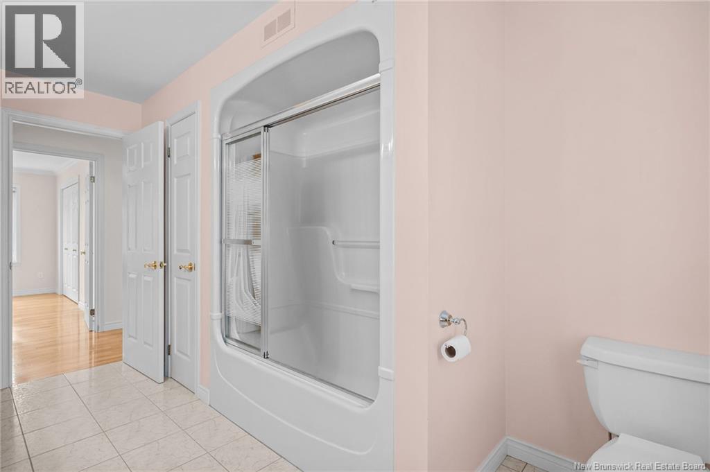 215 Olive Street - 25
