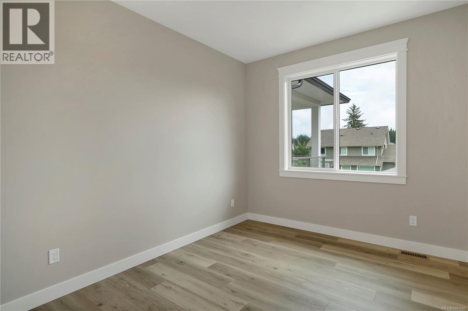 237 Walworth Rd S, Campbell River