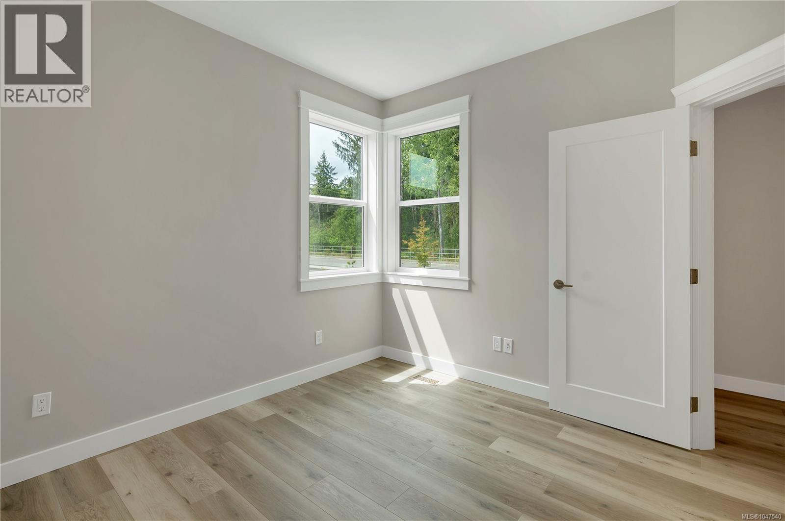 237 Walworth Rd S, Campbell River