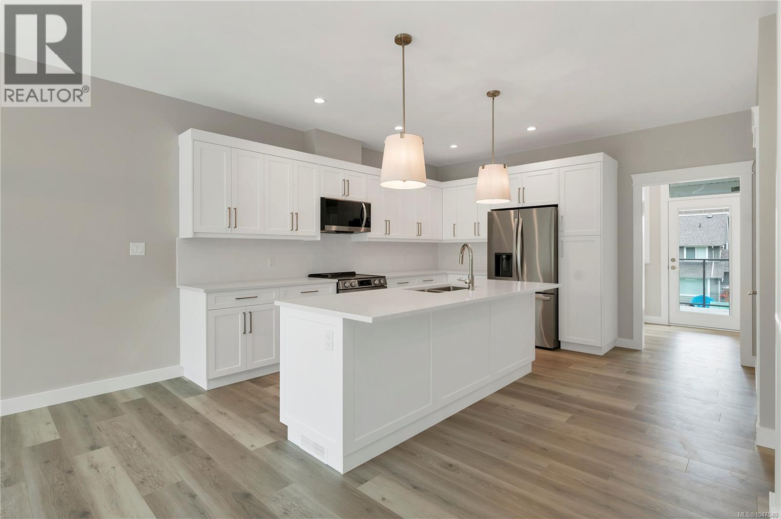 237 Walworth Rd S, Campbell River