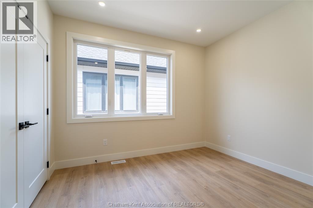 56 LANTERN LANE - 31