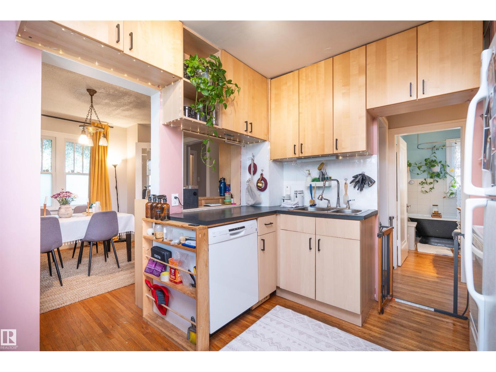 11506 94 ST NW - Image 9