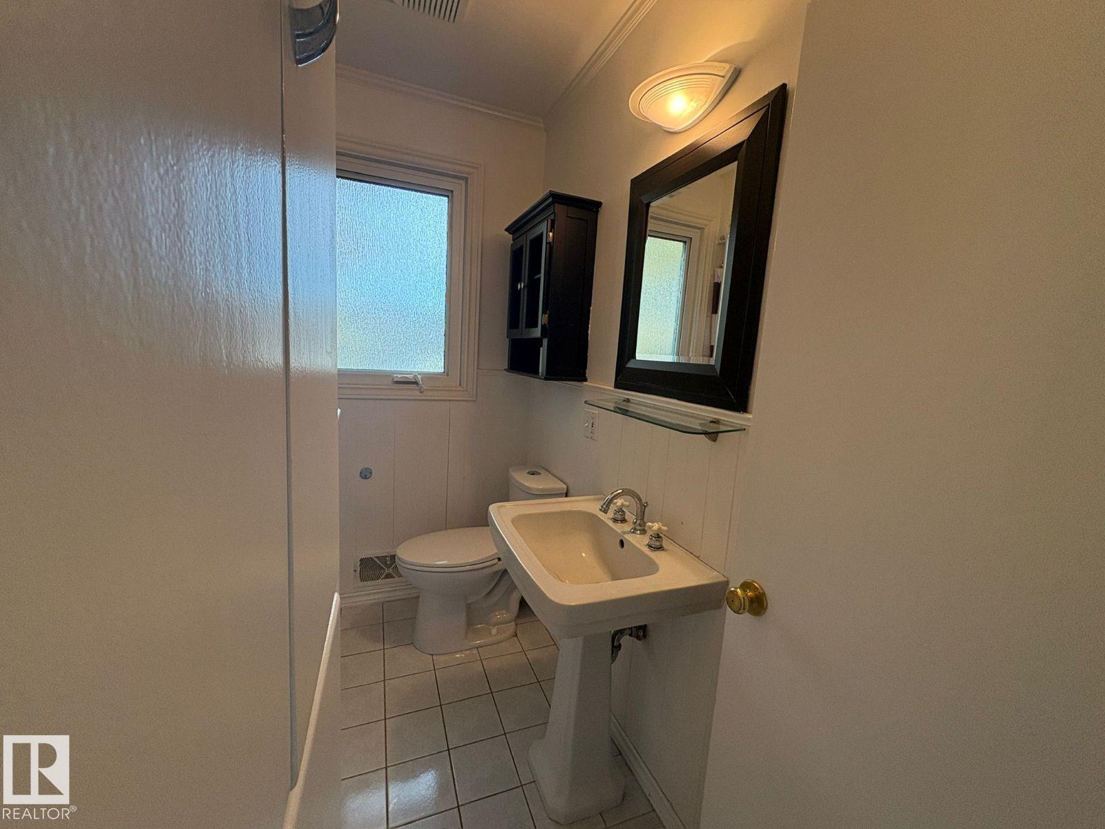 9733 143 ST NW - Image 17