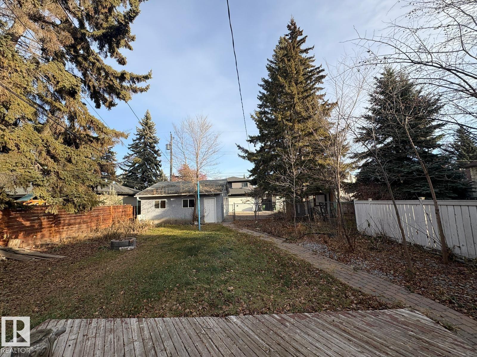9733 143 ST NW - 2