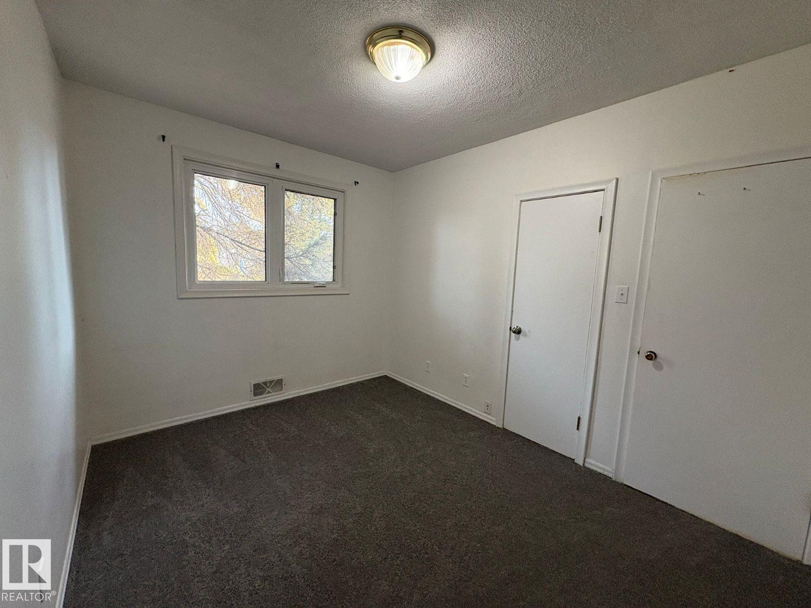 9733 143 ST NW - 16