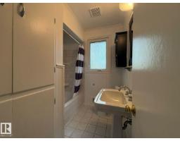 9733 143 St Nw, Edmonton, AB T5N2R3 Photo 12