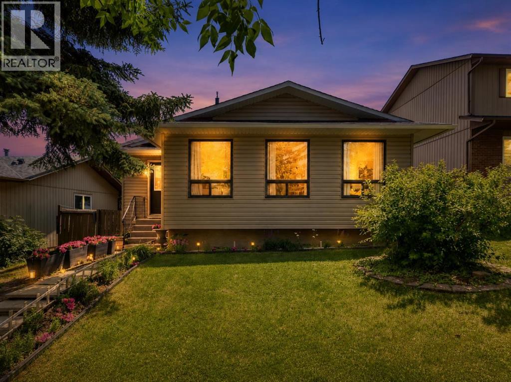 11 Bedford Drive NE - 1