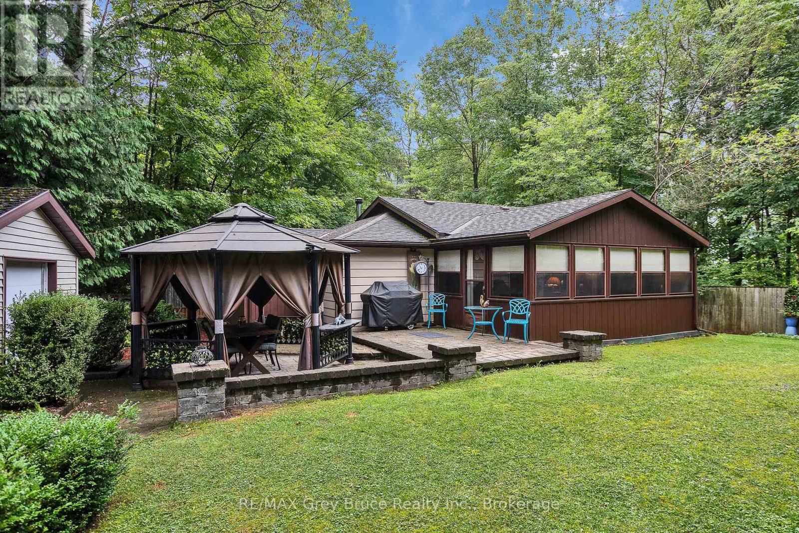 263617 SOUTHGATE ROAD - 33