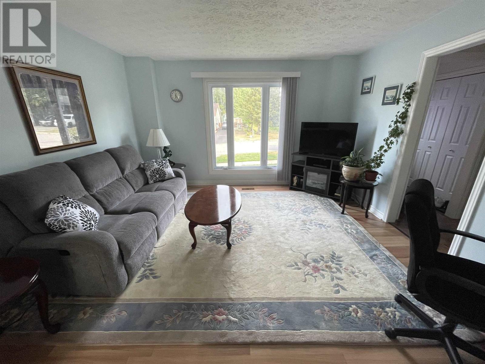 79 Colwill DR - Image 7