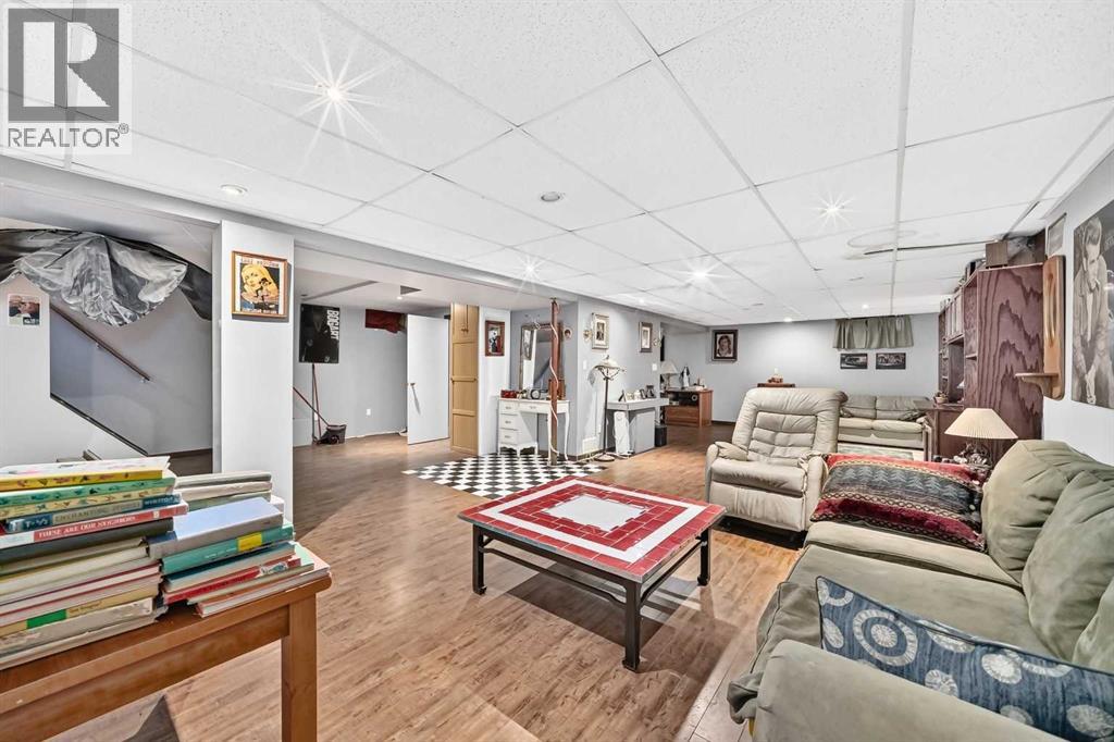 728 Willacy Drive SE - 17