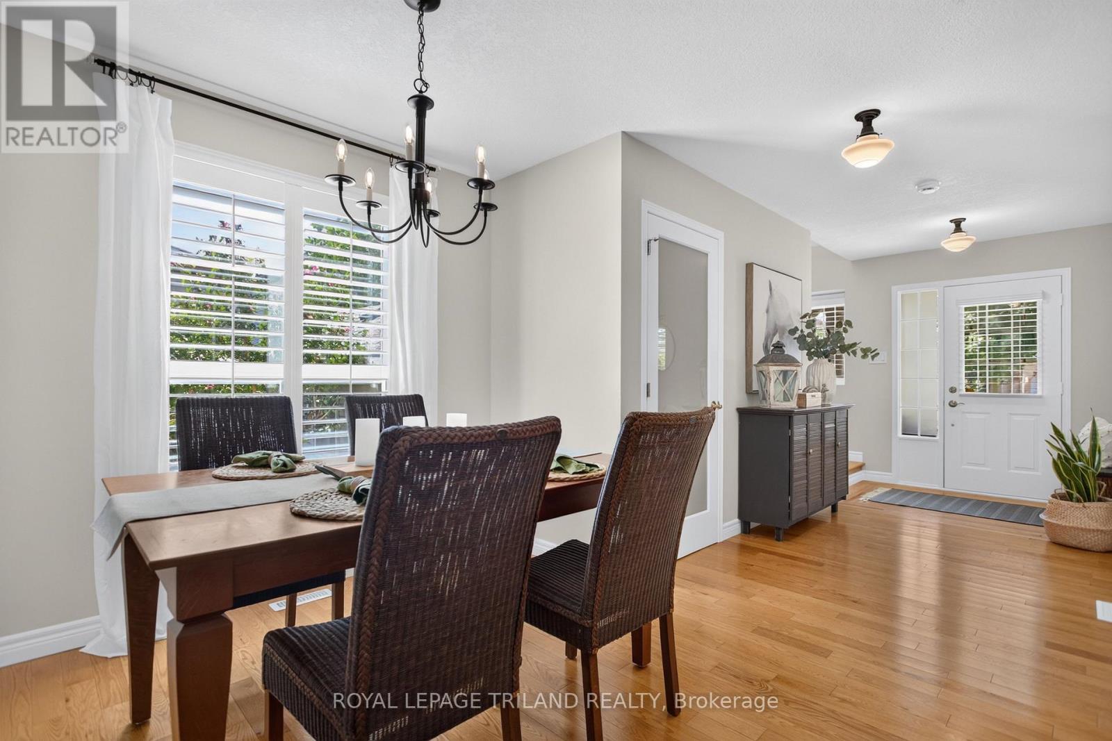 98 ROSSMORE COURT - 8