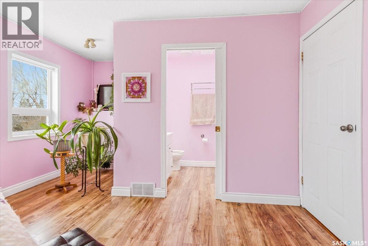 262 Raven AVENUE - 13