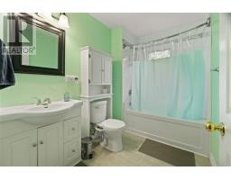 84 Park Avenue thumbnail 11