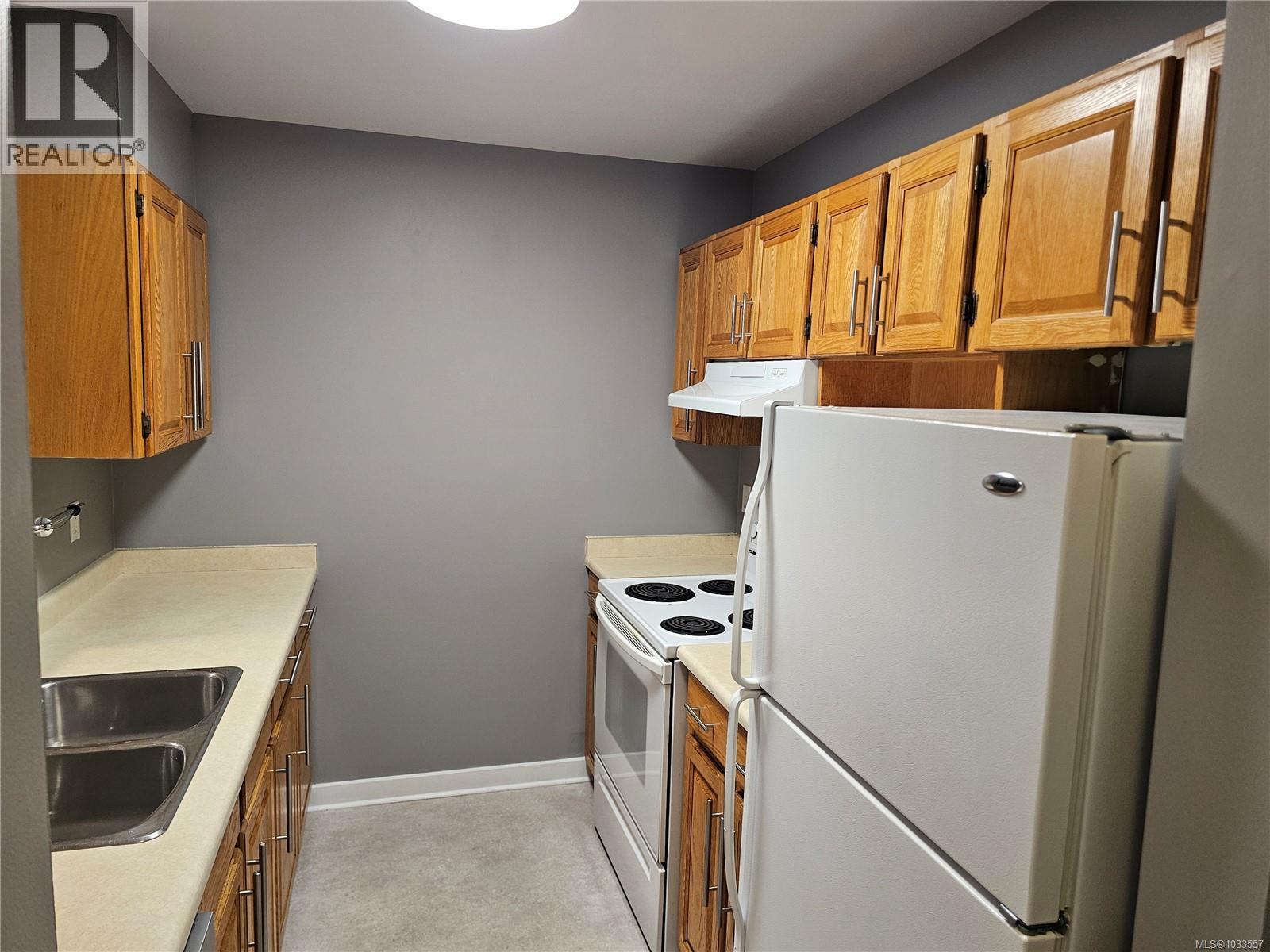 #4 9923 Seventh St - 23
