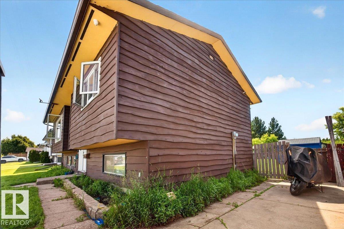 5215 50 AV - Image 6