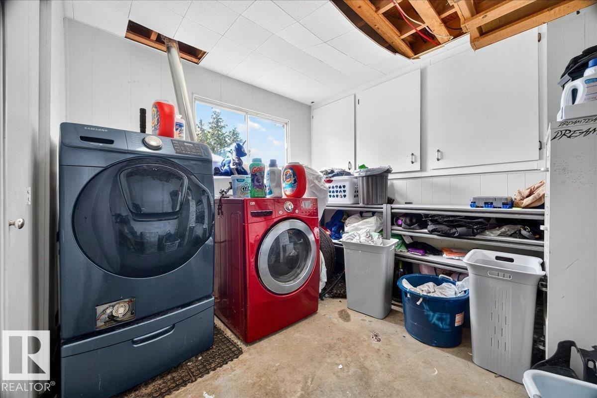 5215 50 AV - Image 39