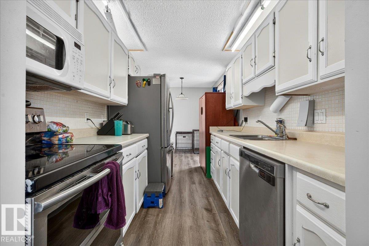 5215 50 AV - Image 18
