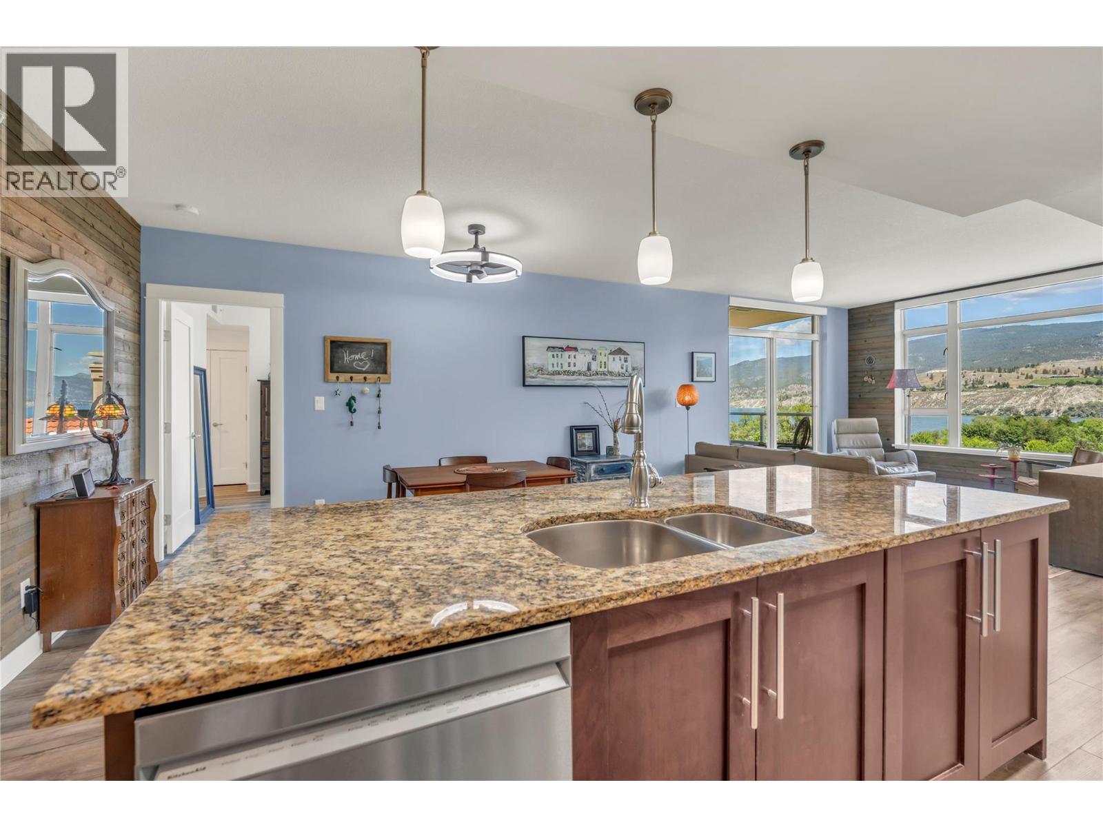 75 MARTIN Street Unit# 902, Penticton