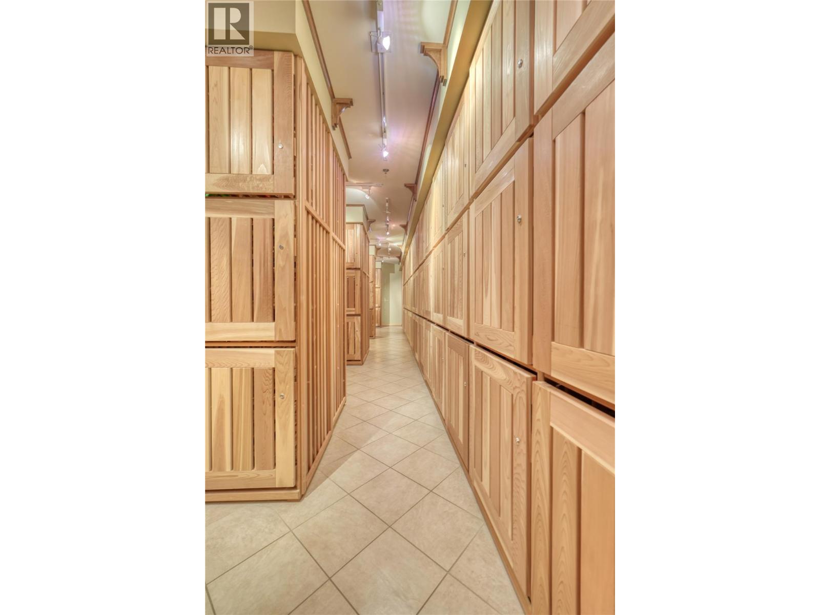 75 MARTIN Street Unit# 902, Penticton