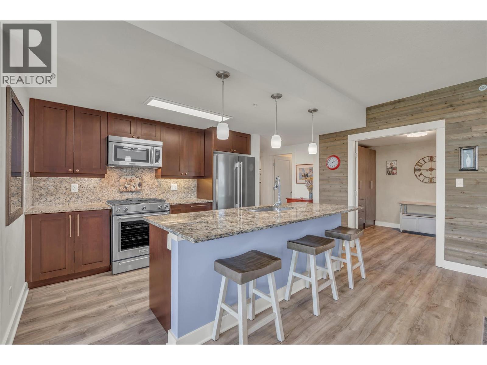 75 MARTIN Street Unit# 902, Penticton