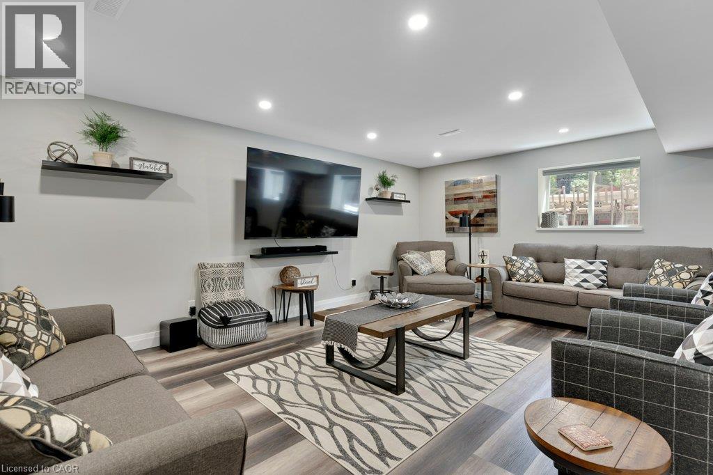 39 FALCON Court - Image 36