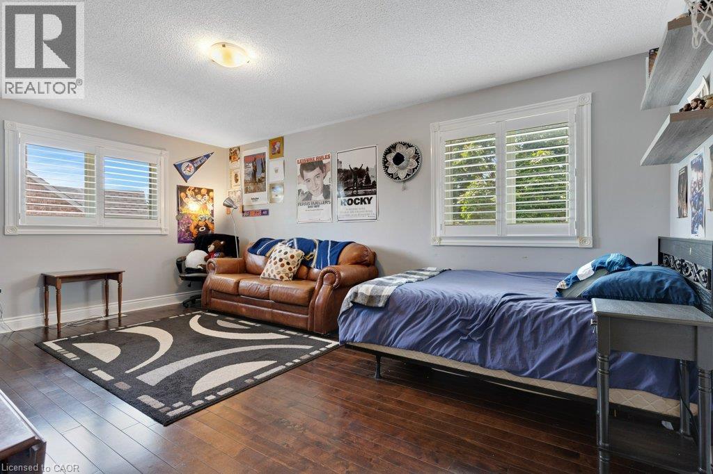 39 FALCON Court - Image 34