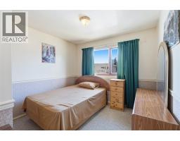 4pc Bathroom - 2613 Coutlee Avenue, Merritt, BC V1K1A9 Photo 10