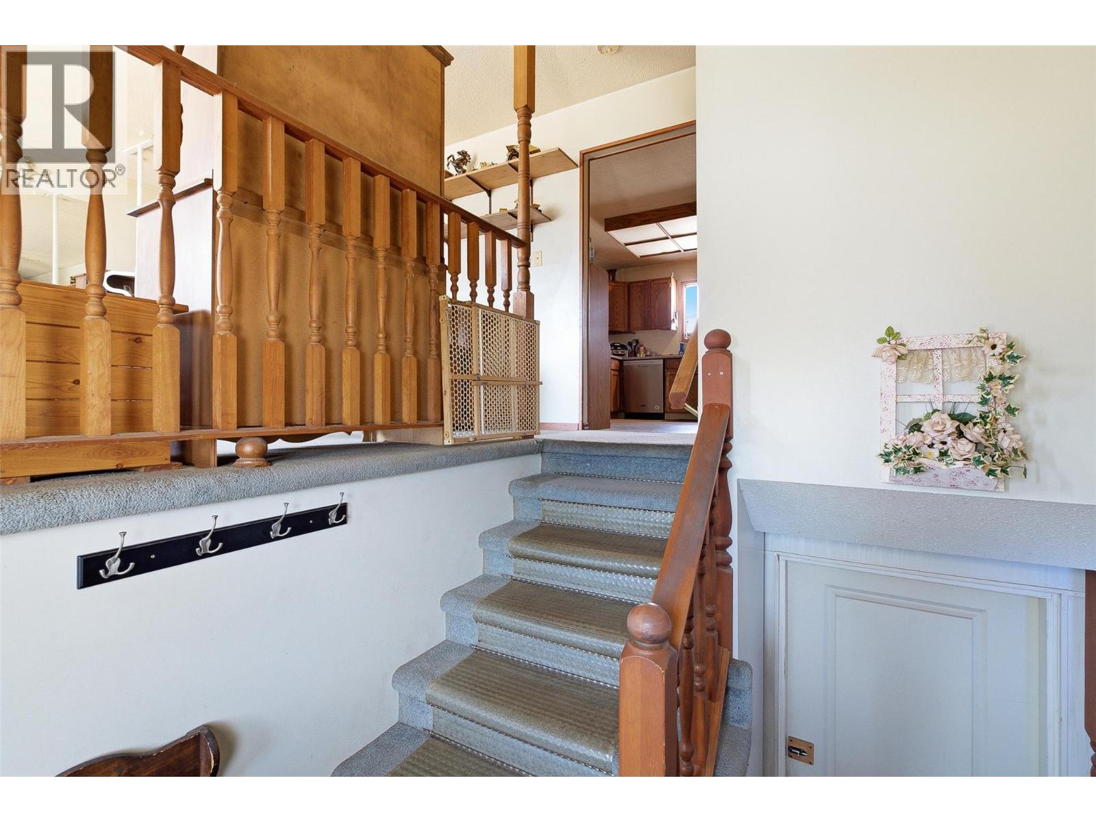 2613 Coutlee Avenue - 28