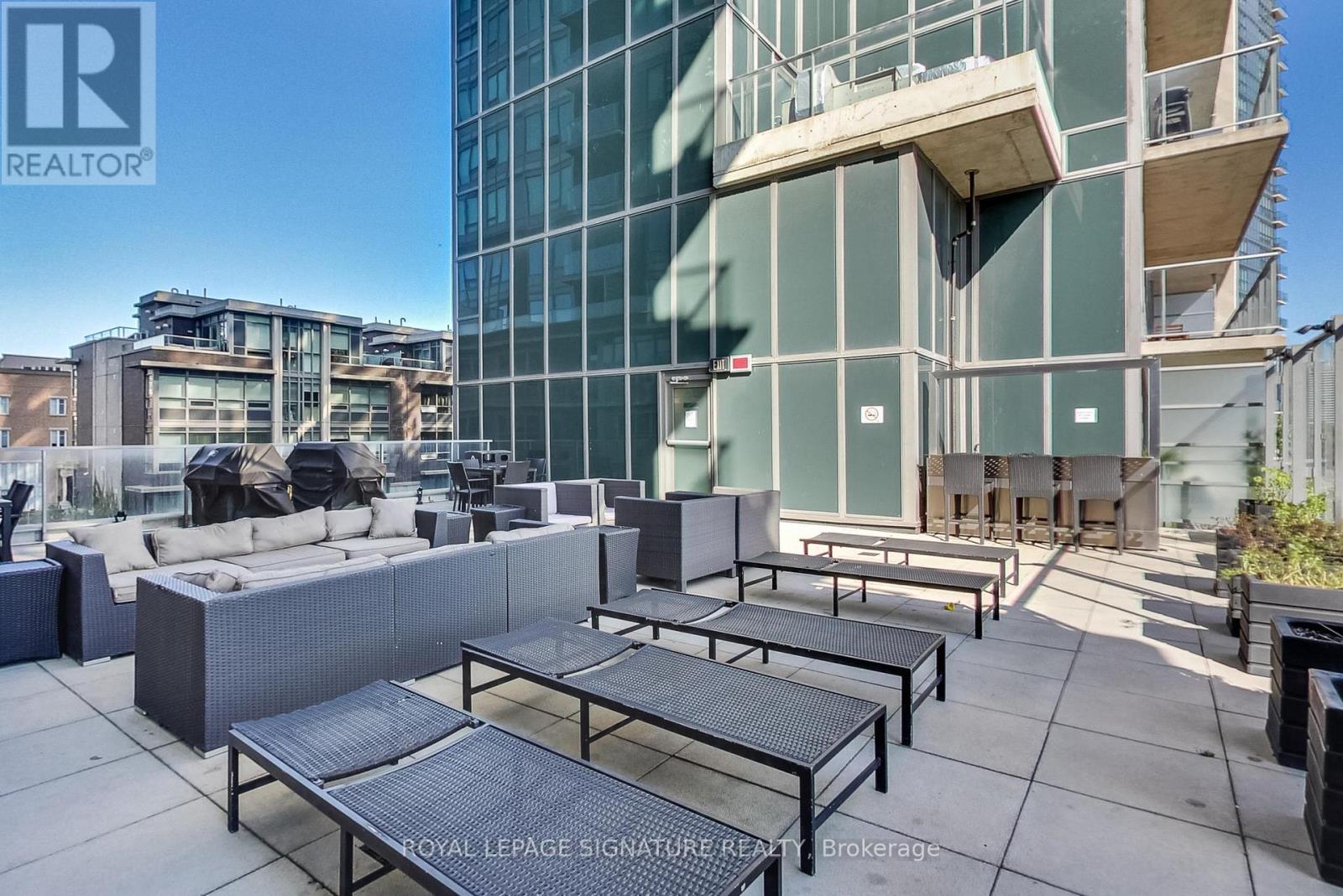 #1010 59 EAST LIBERTY STREET - 25
