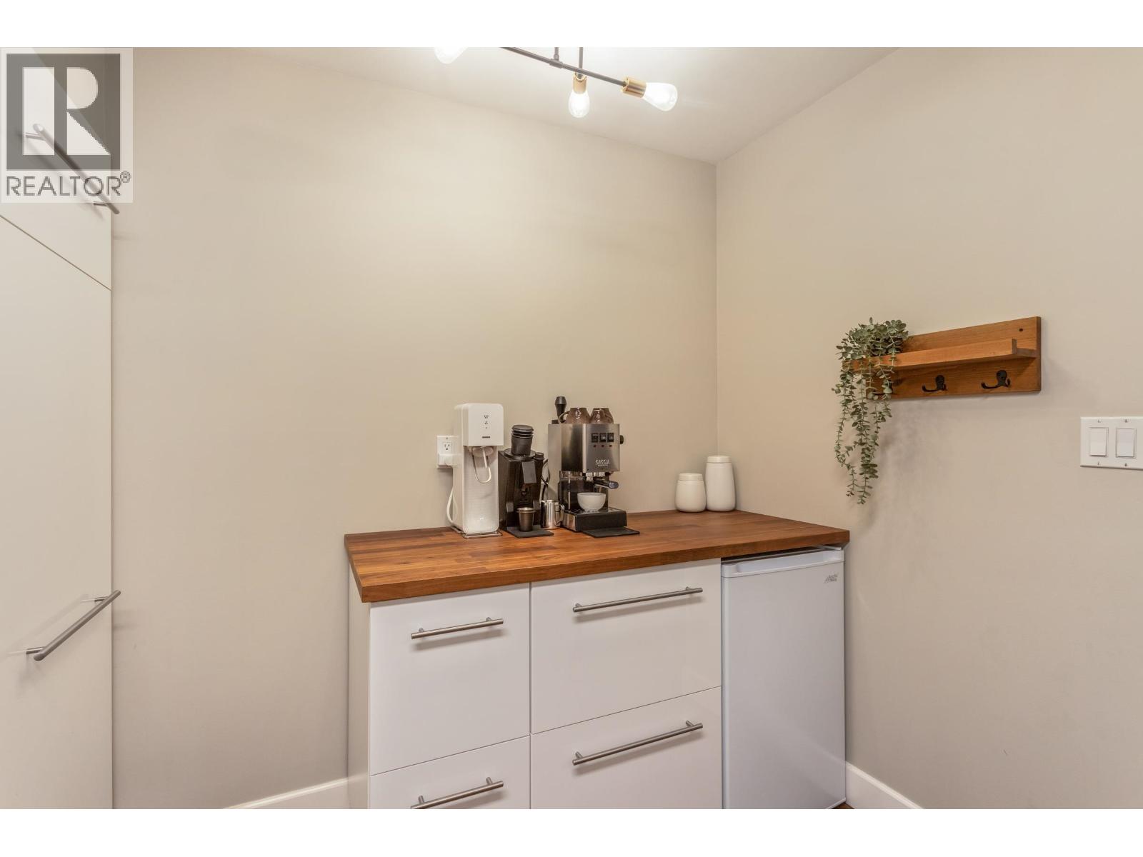 #209-8860 NO. 1 Road, Richmond