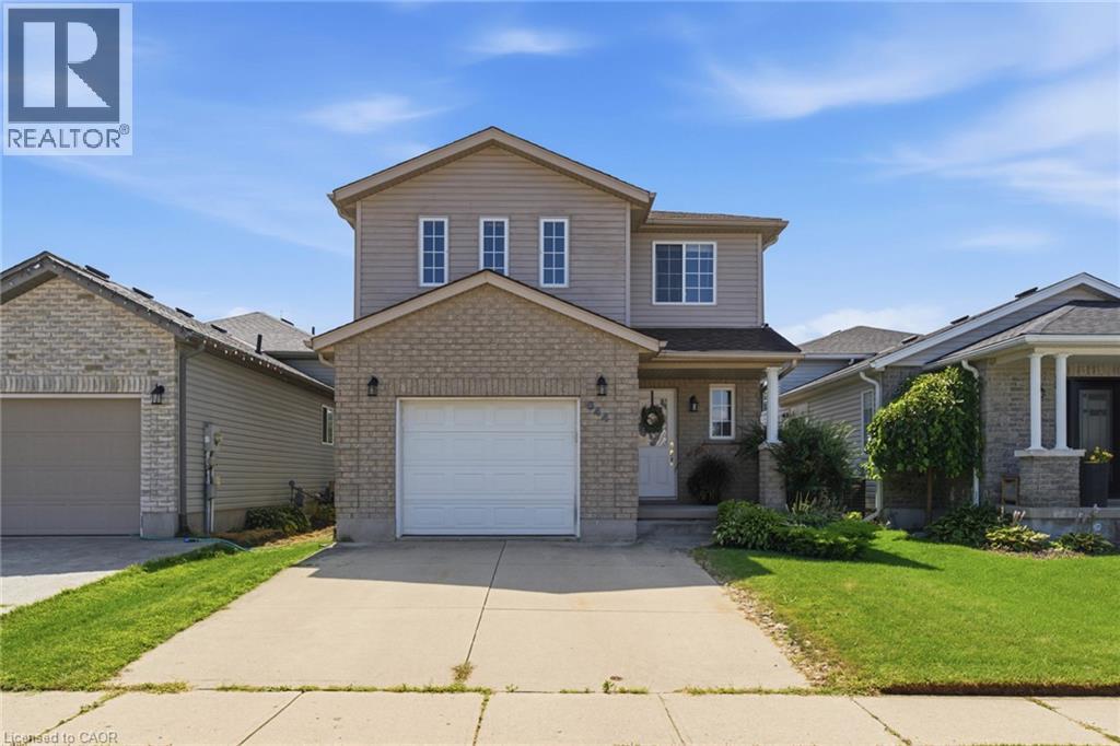 644 LANGLAW Drive — photo 2