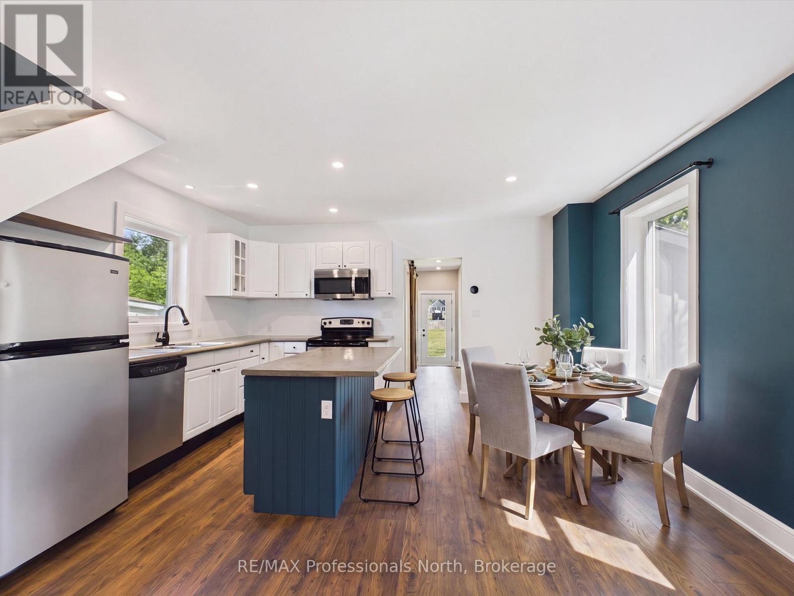 3 SPADINA AVENUE - Image 8