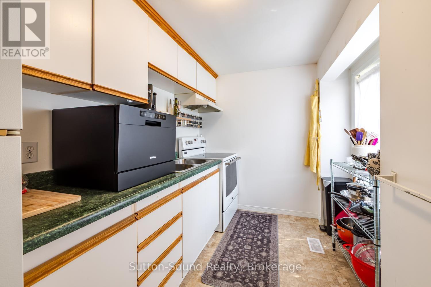 623 FRANK STREET - 23