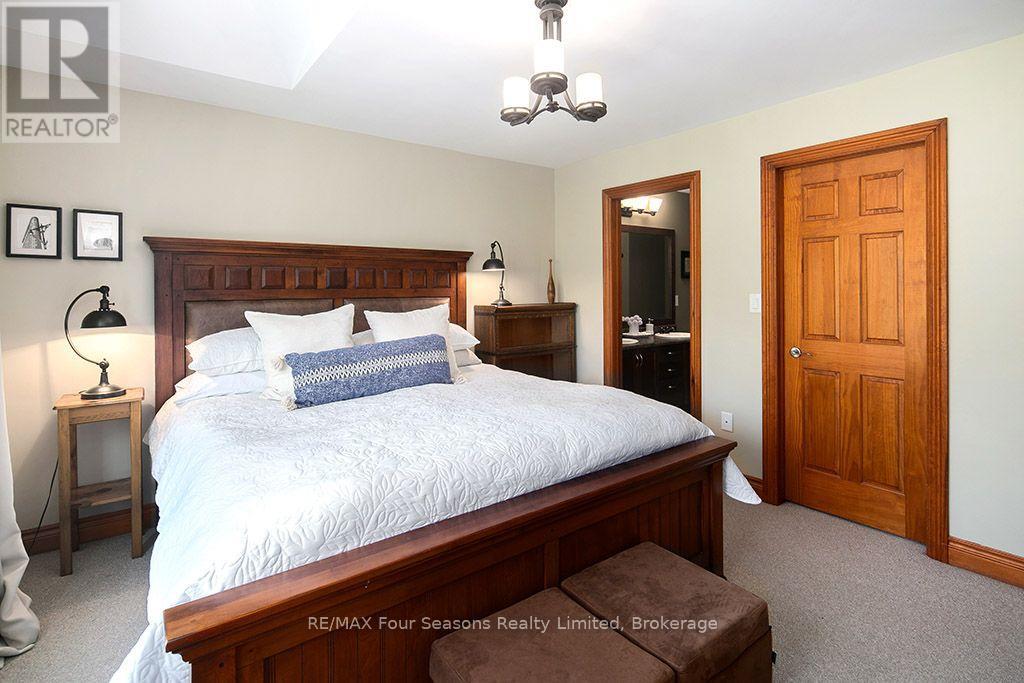 #44 214 BLUESKI GEORGE CRESCENT - Image 19