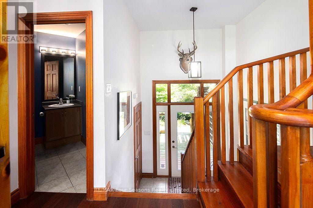 #44 214 BLUESKI GEORGE CRESCENT - Image 3