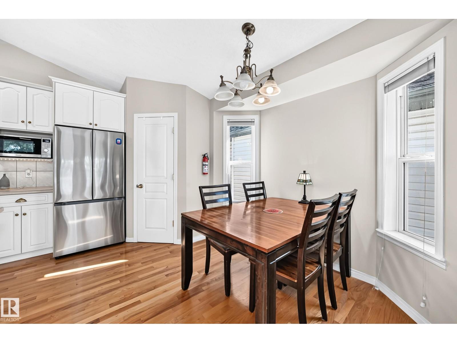4210 37 AV NW - 11