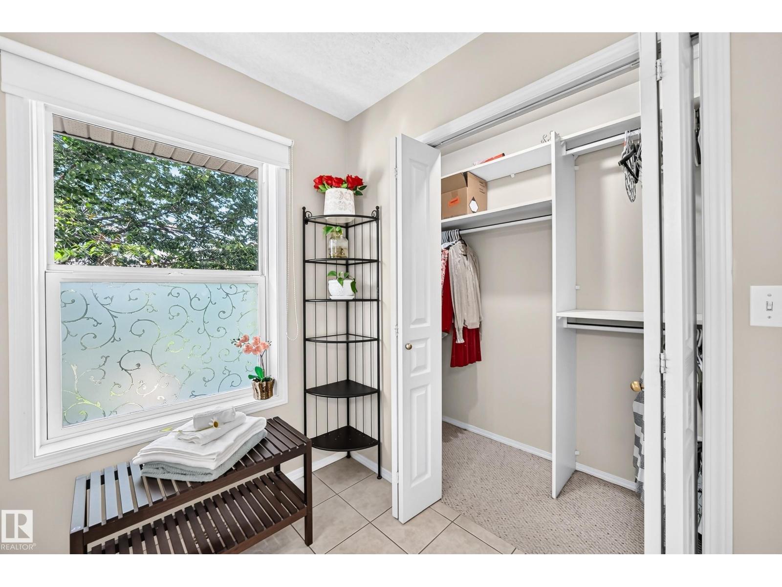 4210 37 AV NW - 15