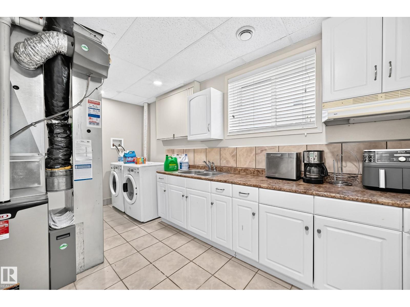 4210 37 AV NW - Image 29