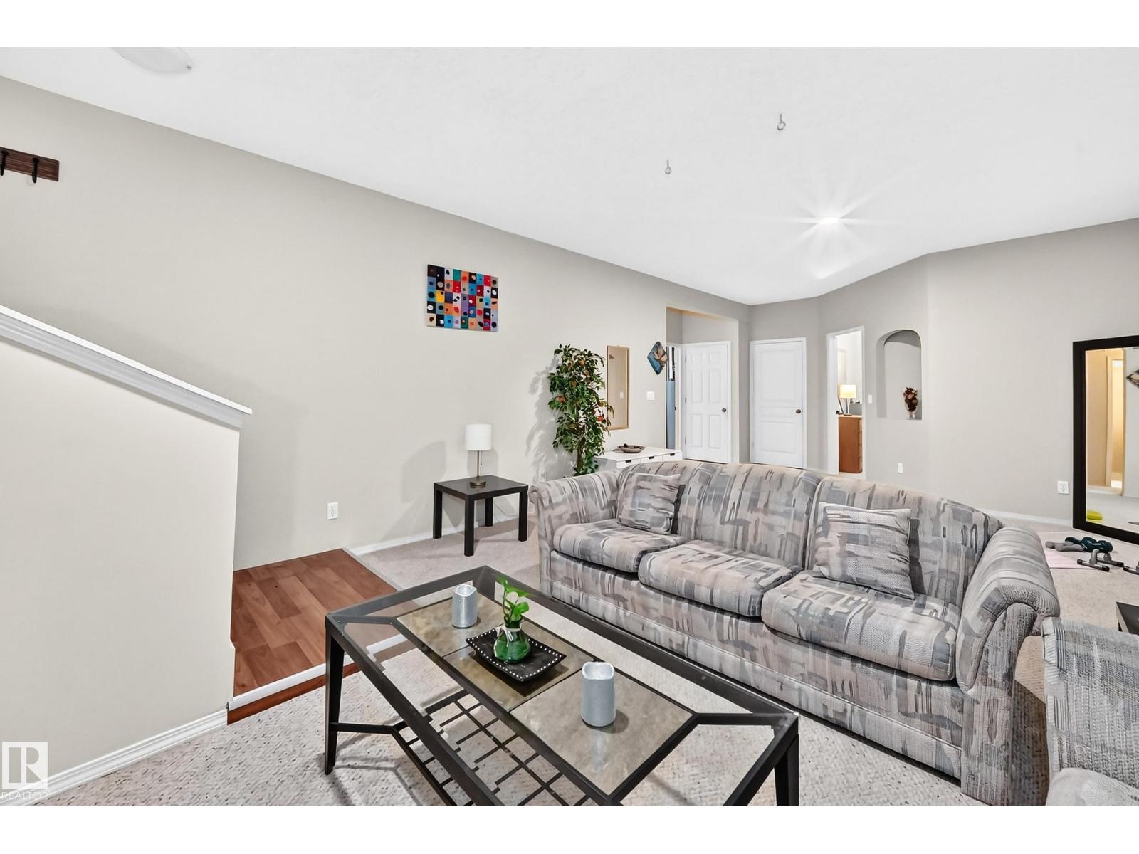 4210 37 AV NW - Image 21