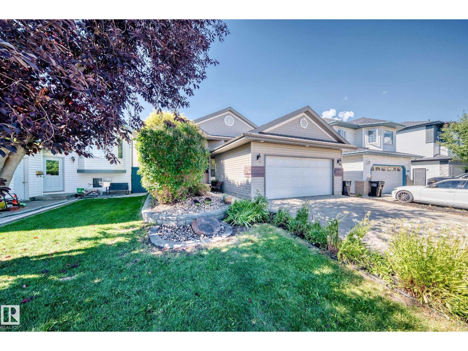 4210 37 AV NW - Image 43