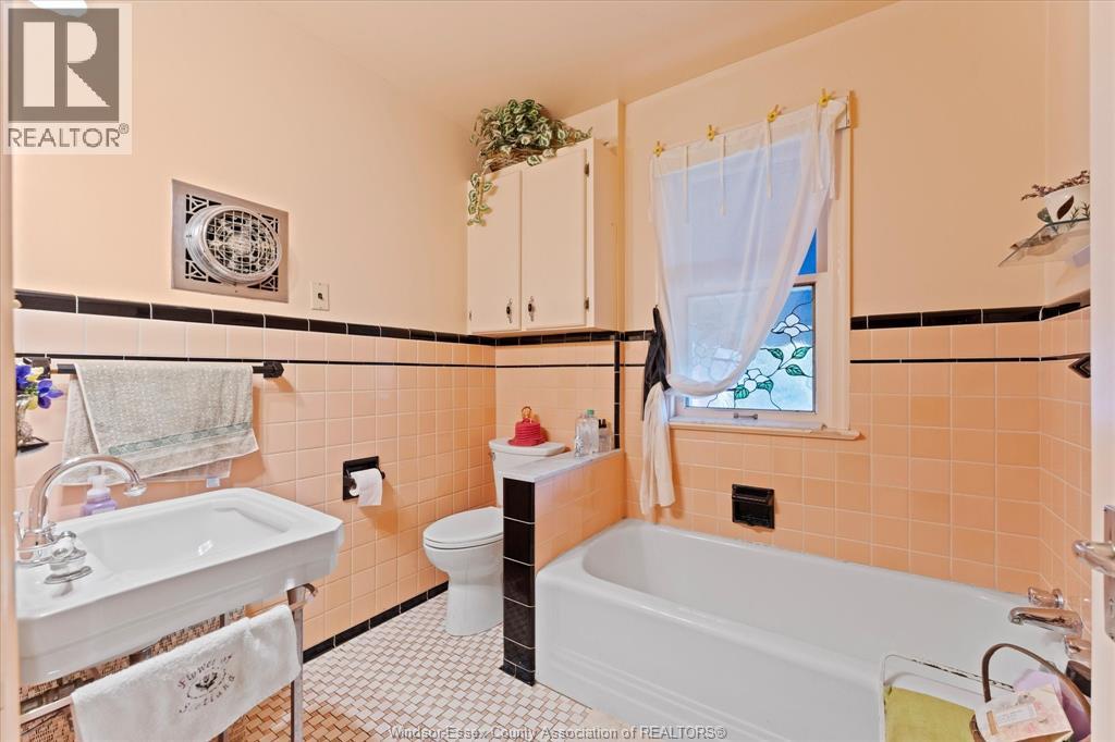 121 DIVISION STREET South - 22