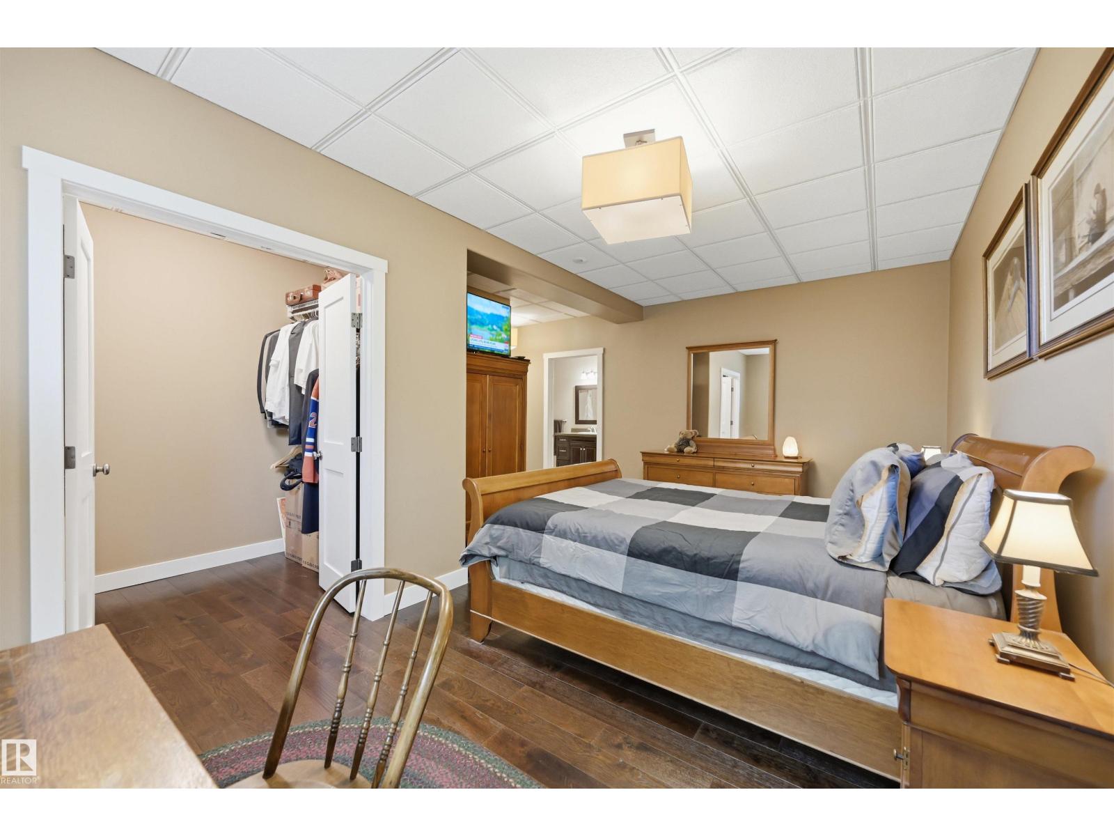 13 SYLVAN DR - Image 35